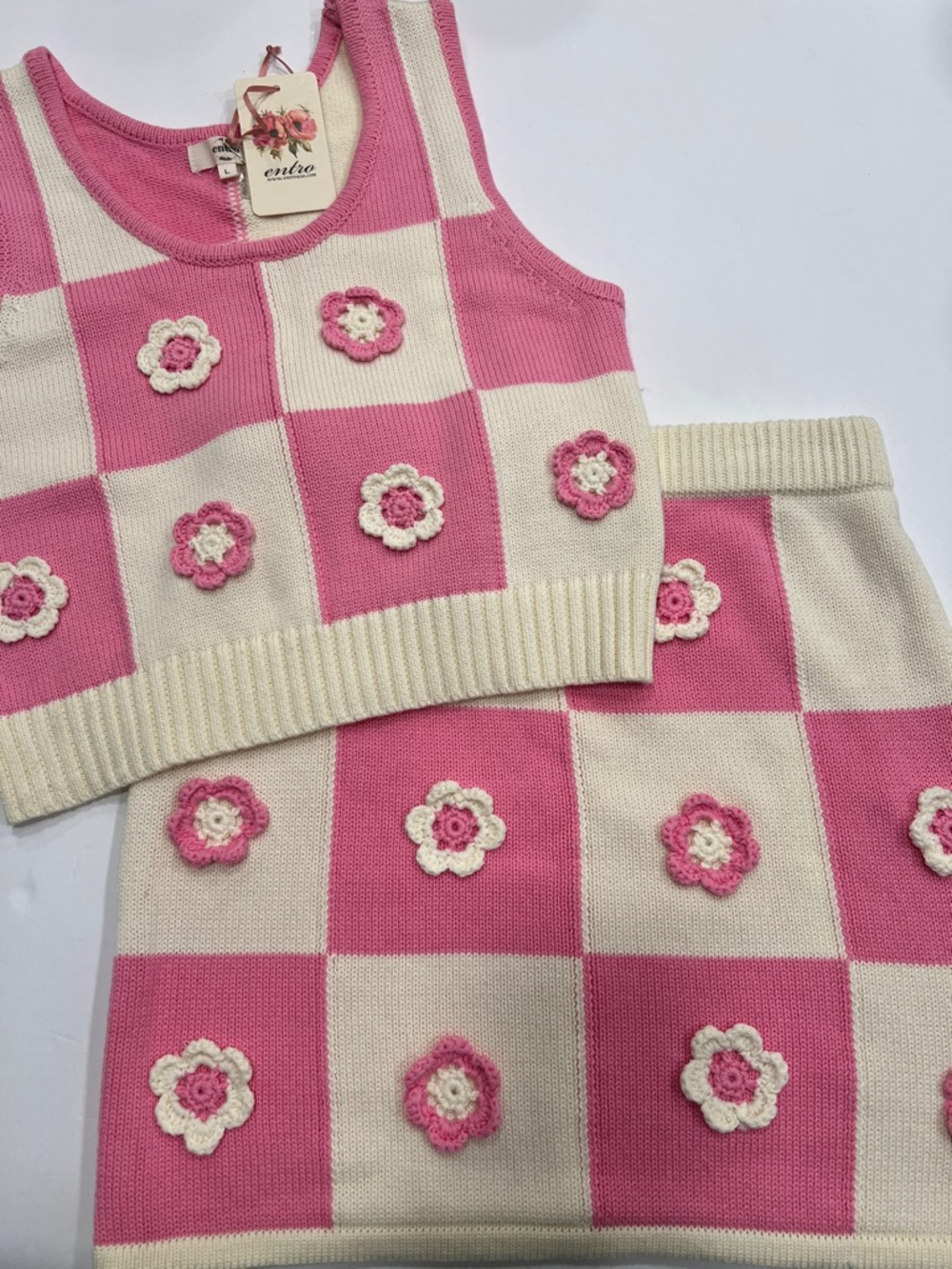 Entro Pink & Cream Checker Knit Crop Top and Skirt Set size large
